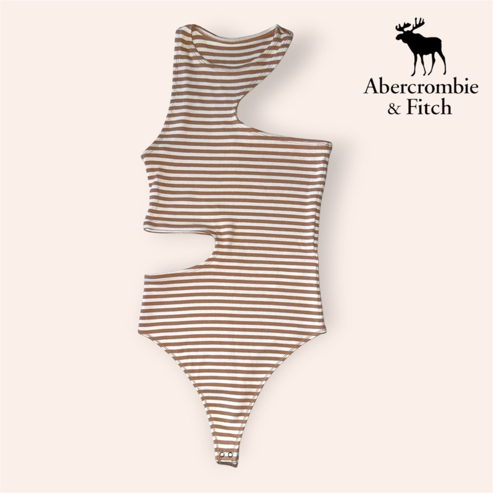 🛍️SALE🛍️Abercrombie & Fitch Women’s Rib Sleeveless Striped Bodysuit with Cutouts - Picture 2 of 8